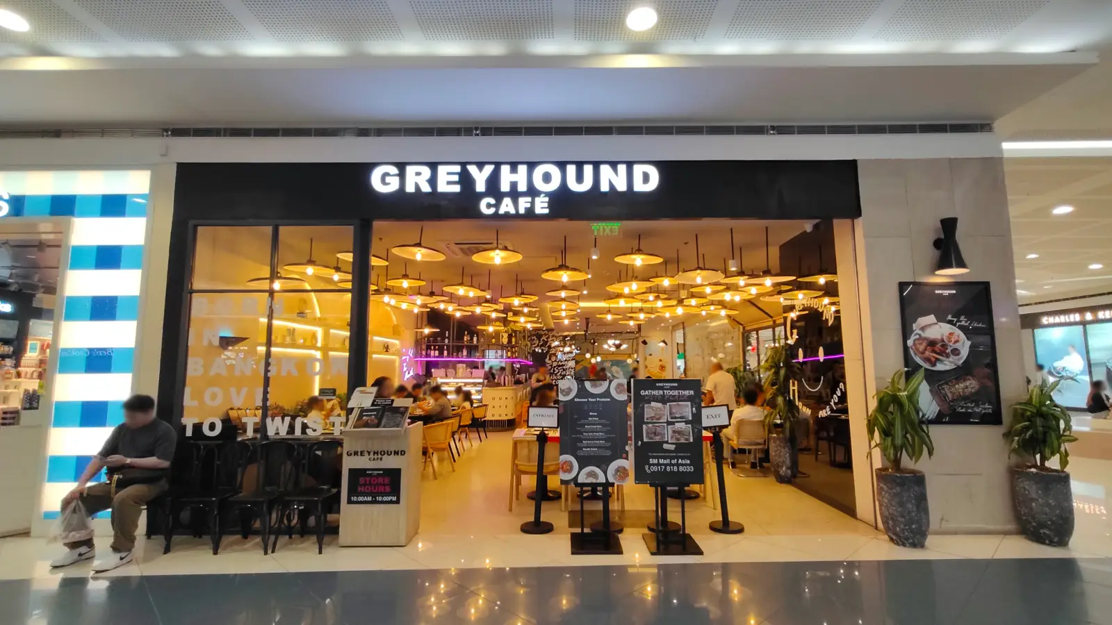 GREYHOUND CAFE in SM Mall of Asia